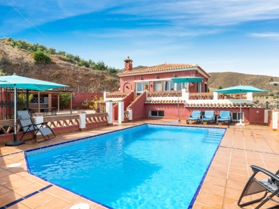 0527, Salobreña. Country villa with private pool and sea views